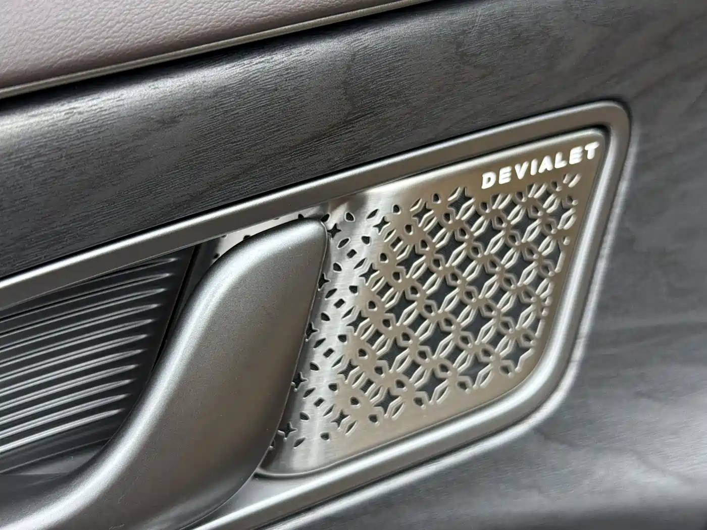Denza D9 2026 2025 DM-i Smart Driving Edition 1020 AWD Flagship