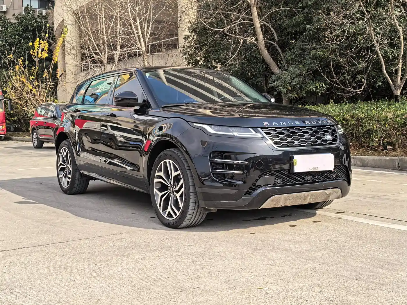 Land Rover Range Rover Evoque 2024 Range Rover Evoque L 249PS Light Master Edition фото 3