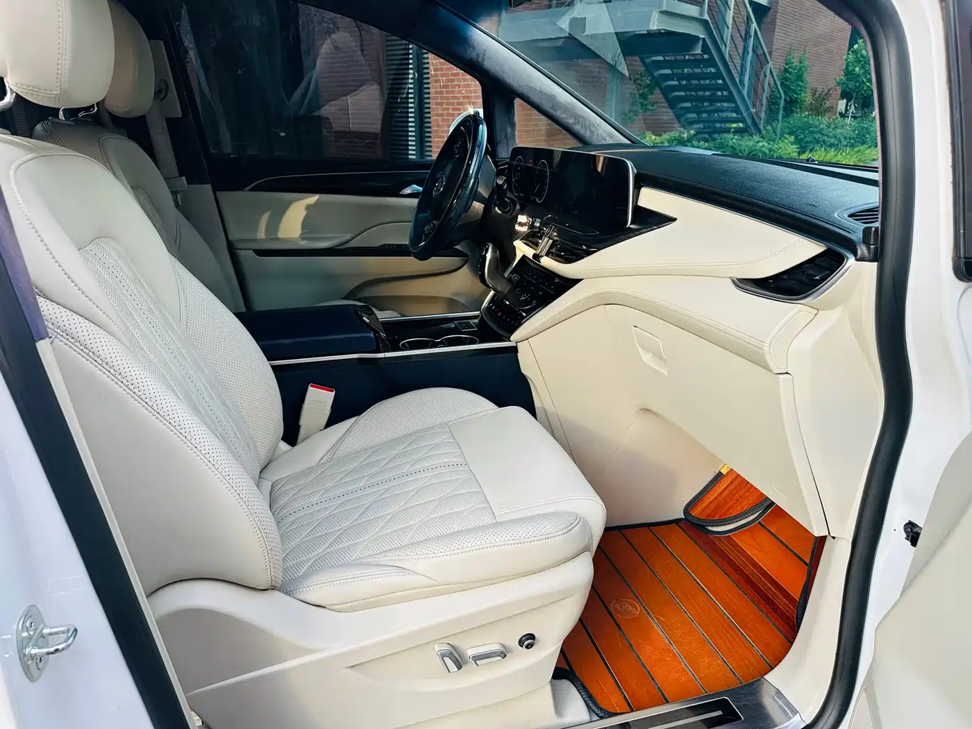 Buick GL8 2020 Model ES Landglory 653T Comfort фото 15