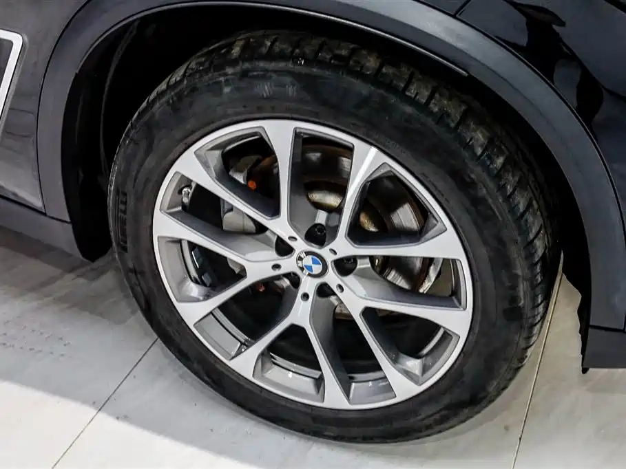BMW X5 (Import) 2020 xDrive30i M Sport Package фото 32