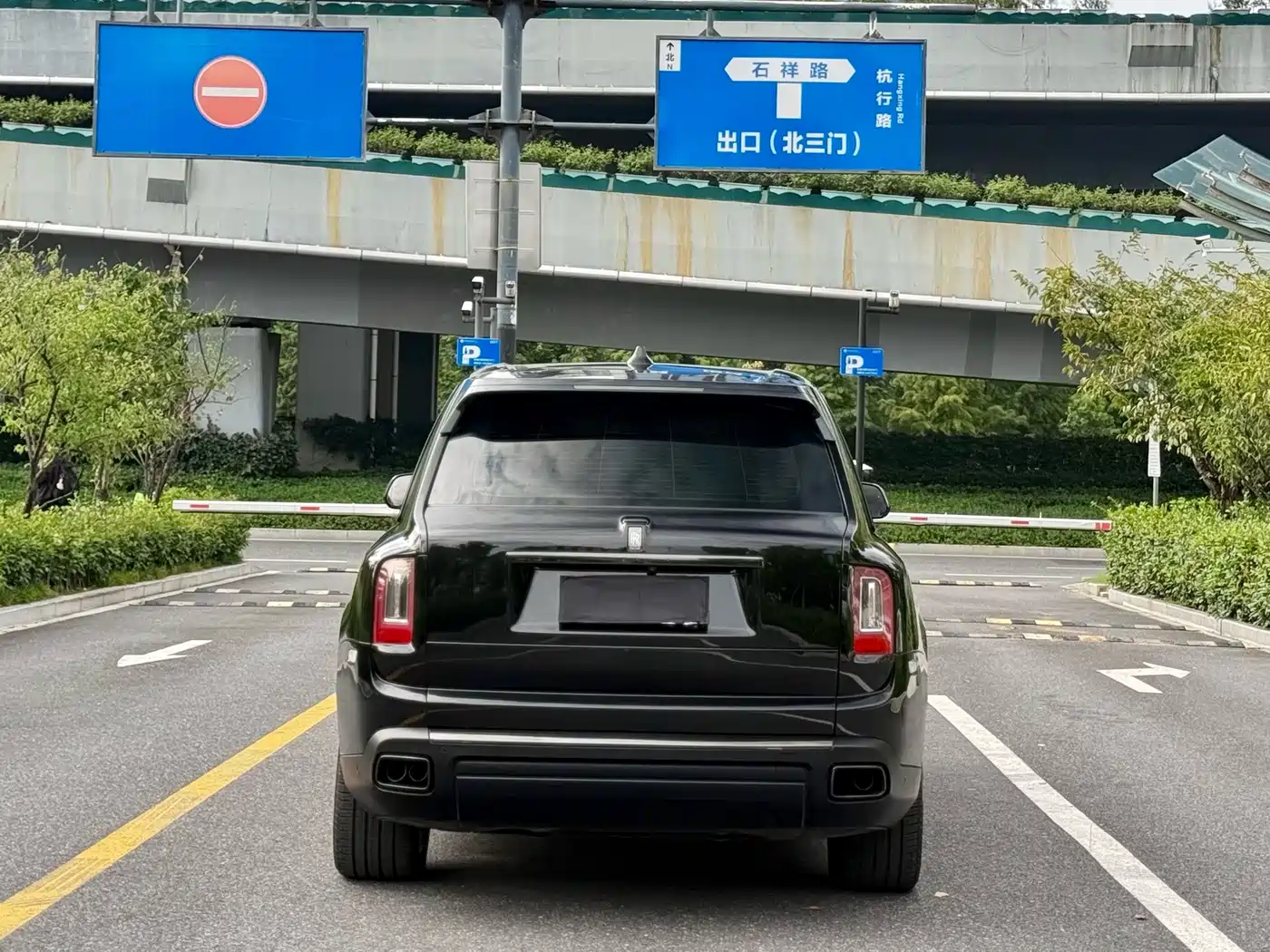 Rolls-Royce Cullinan 2021 2020 Black Badge
