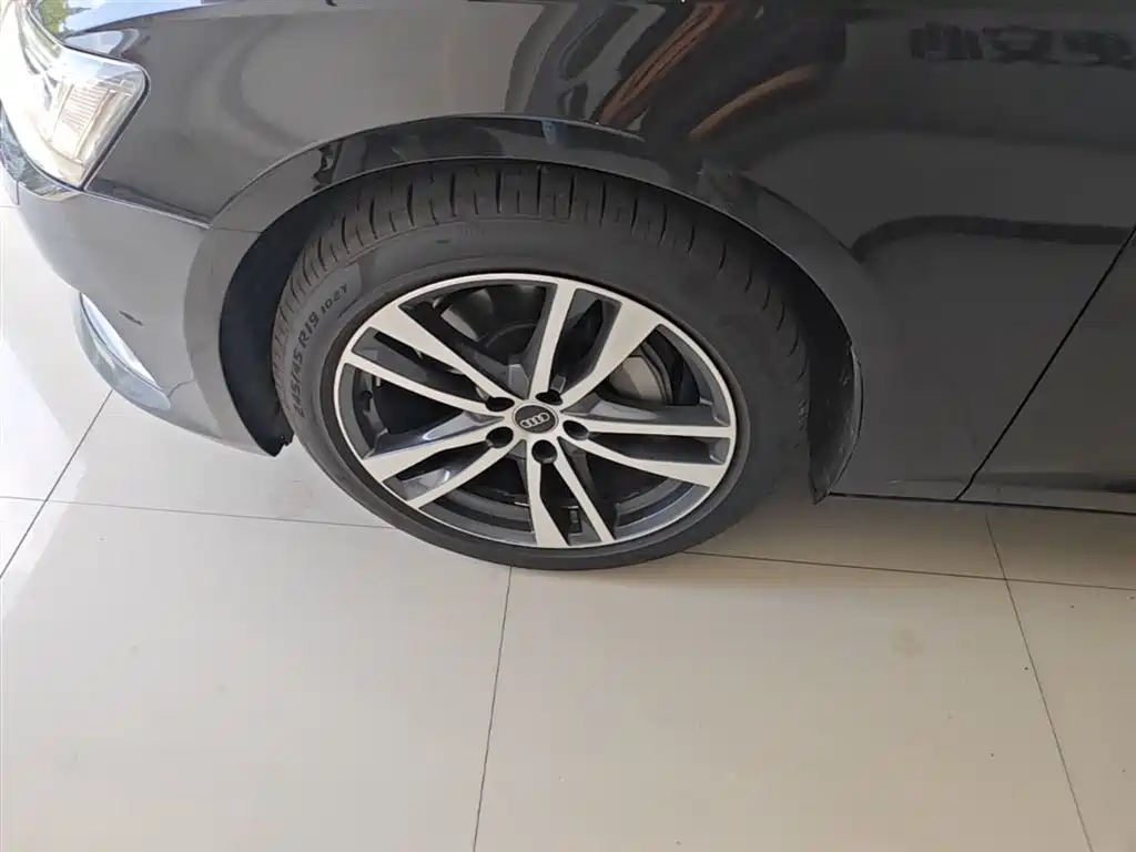 Audi A6L 2023 45 TFSI Premium Selection Elegance фото 25
