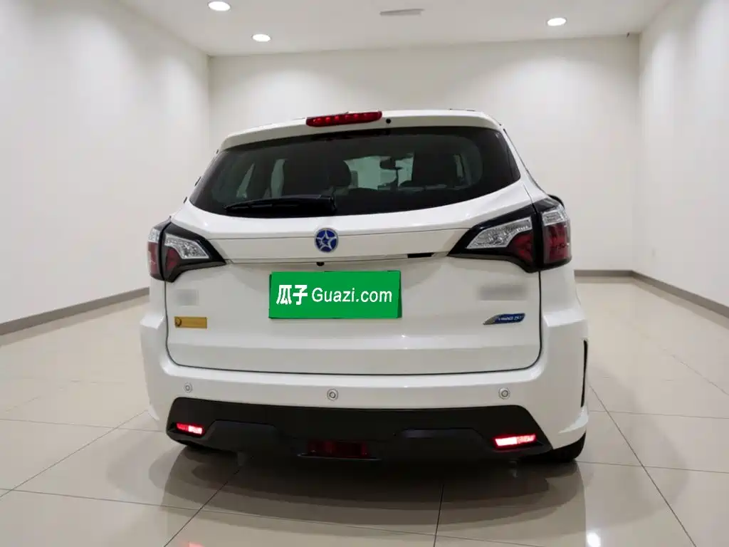 2018 Venucia T70