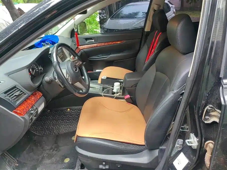 Subaru Outback 2011 2.5i Luxury Edition фото 9