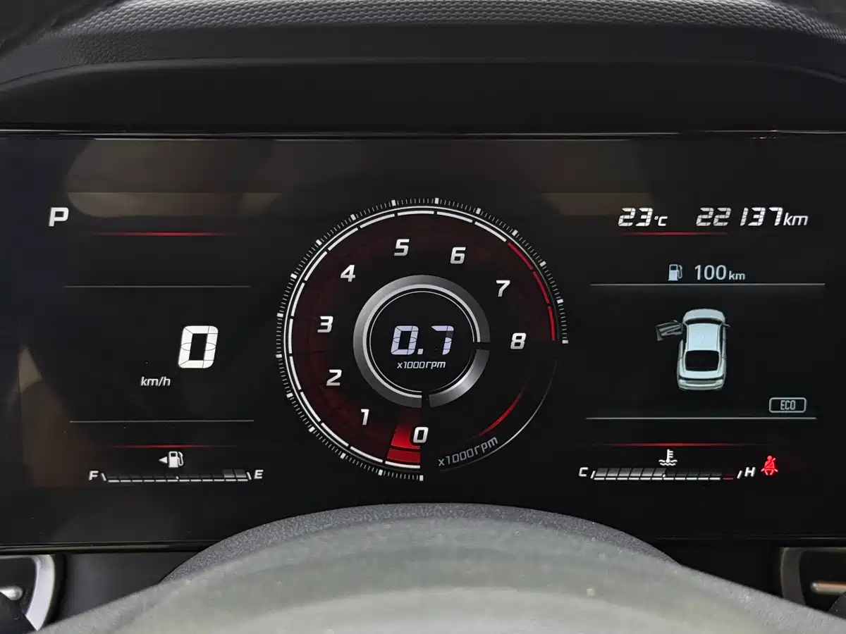 Hyundai Elantra 2021 1.5L CVT LUX Premium Edition фото 13