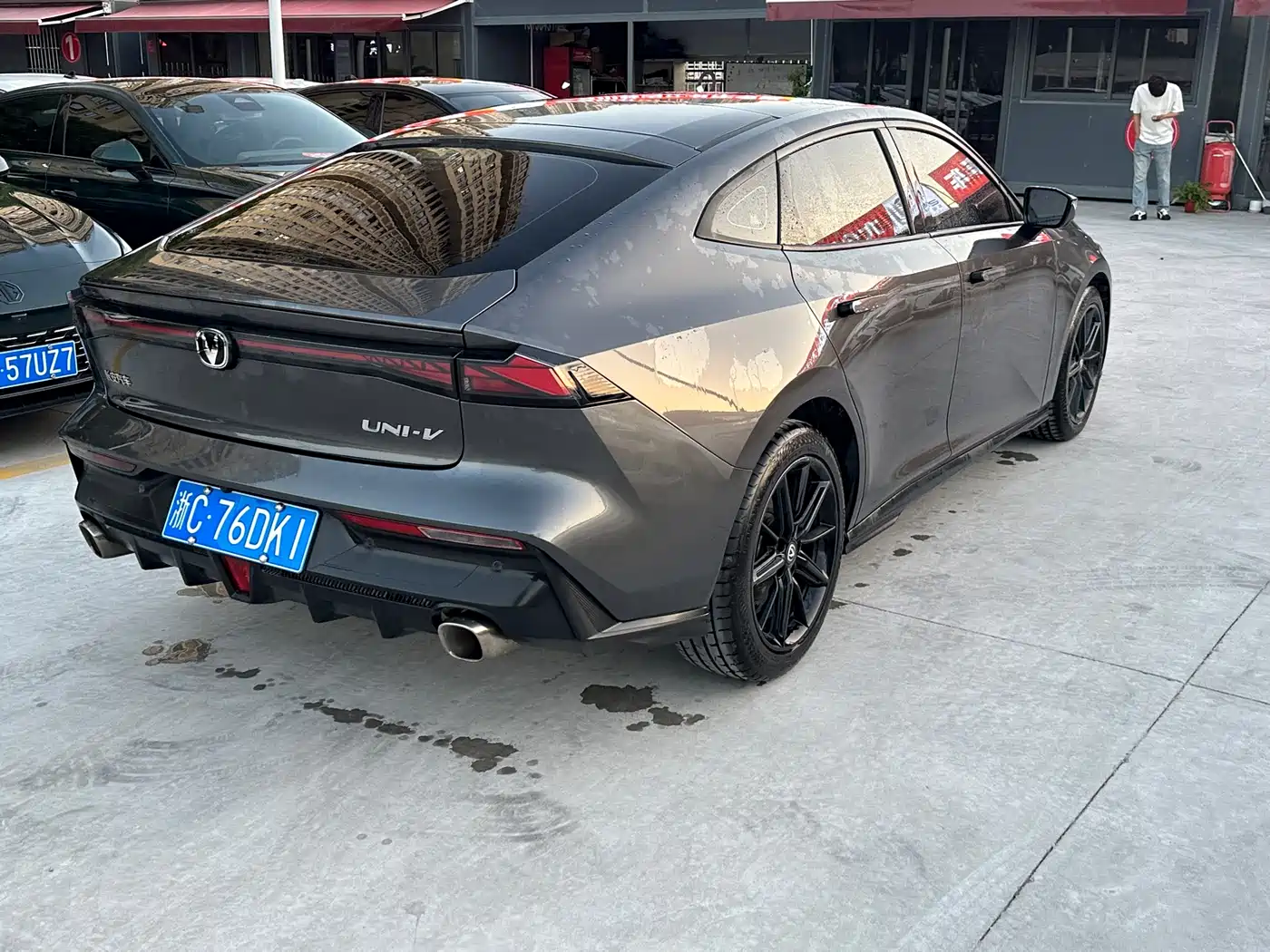 CHANGAN UNI-V