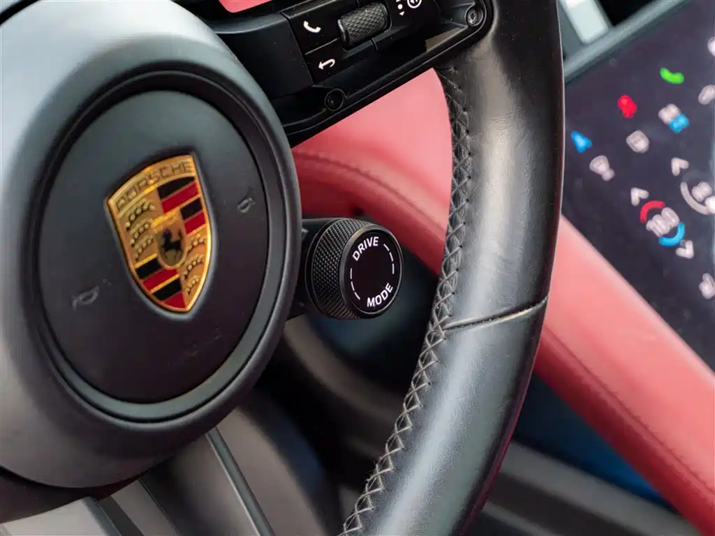 Porsche Taycan 2020 Taycan фото 23