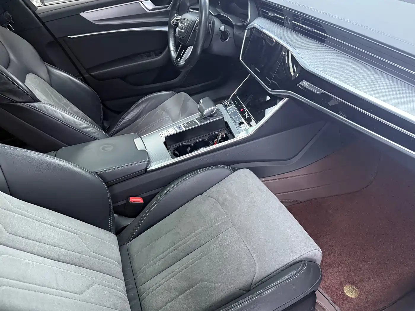 Audi A6L 2023 45 TFSI Premium Selection Dynamic фото 8