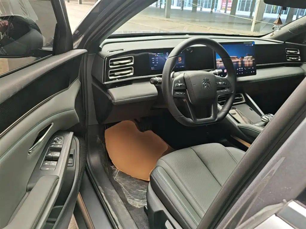 BYD Qin L 2025 DM-i Smart Drive Edition 80KM Leading фото 16