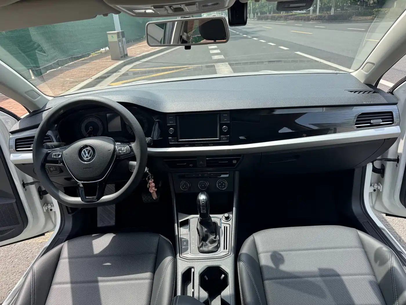 Volkswagen Lavida 2019 1.5L Automatic Comfort Edition China VI фото 14
