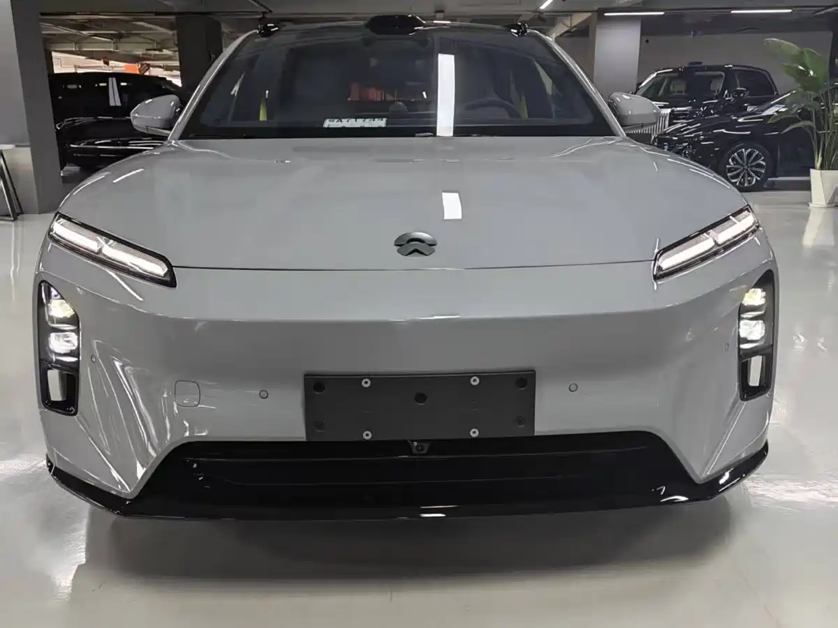 NIO ET5T 2025 Champion Commemorative Edition 100kWh Touring фото 2