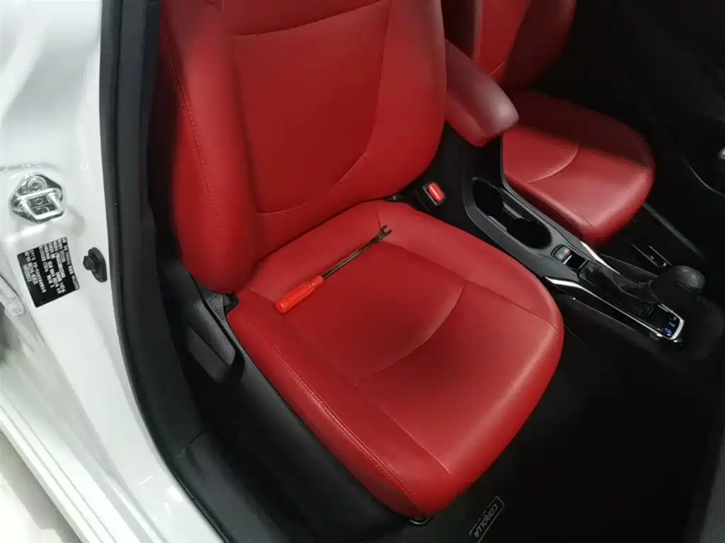 Toyota Corolla 2021 1.2T S-CVT Elite PLUS Edition фото 25