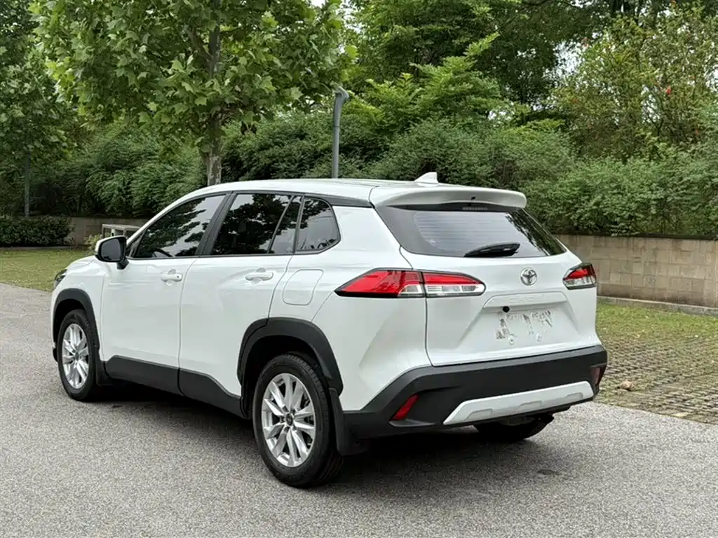 Toyota Corolla Cross 2023 2.0L Elite Edition фото 12