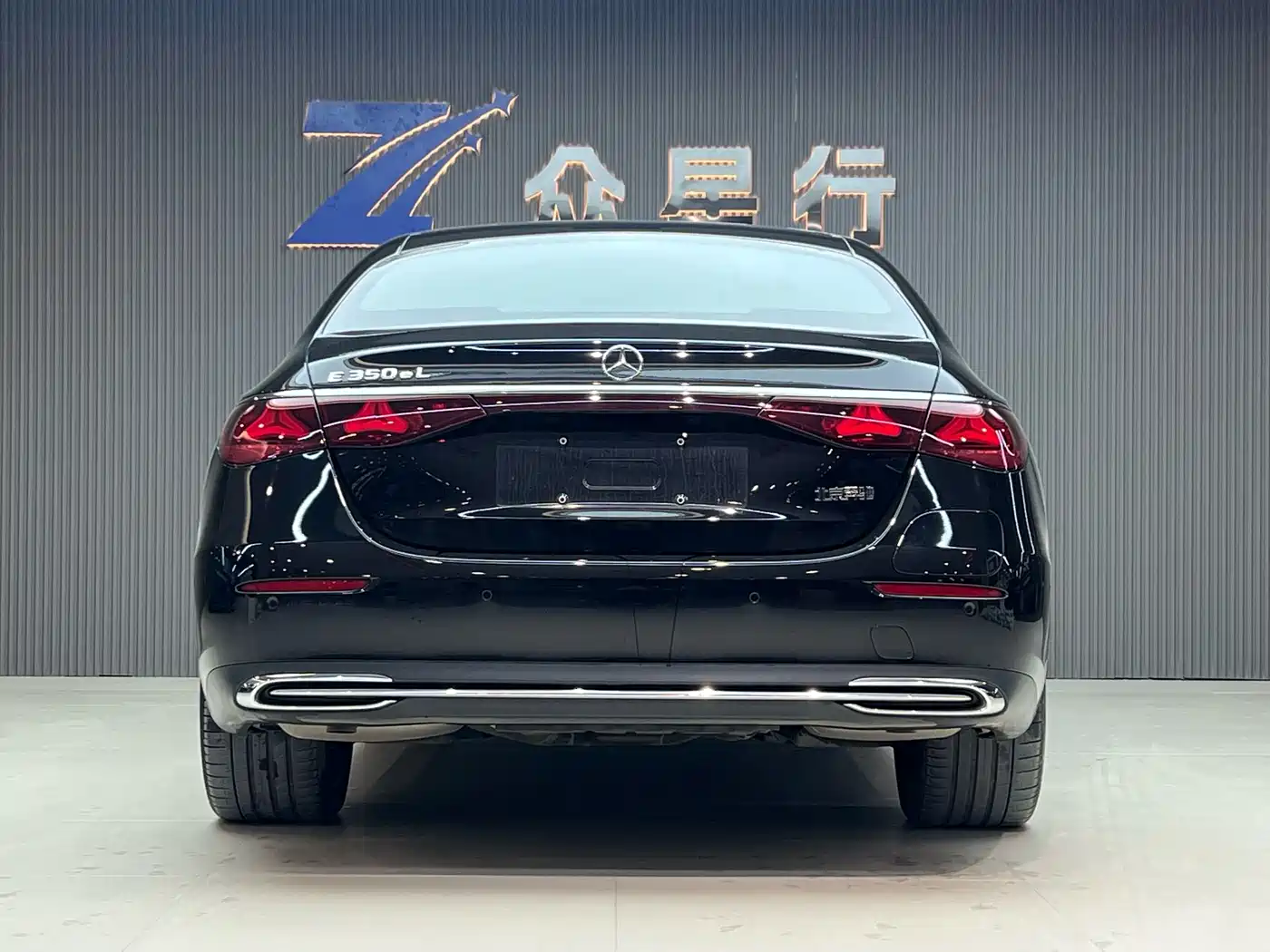 Mercedes-Benz E-Class New Energy 2024 E 350 e L Plug-in Hybrid Sedan фото 4