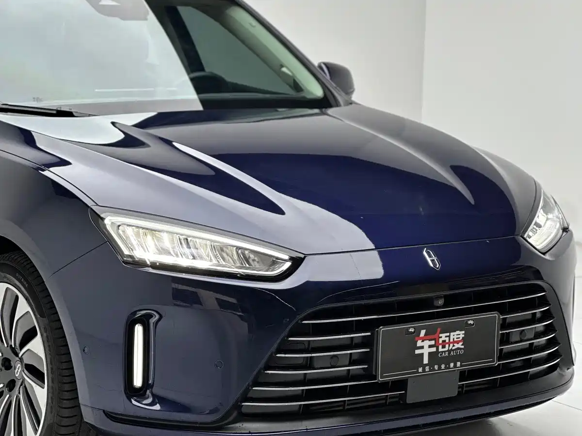 AITO Wenjie AITO M5 2022 Extended Range AWD Performance Edition фото 11