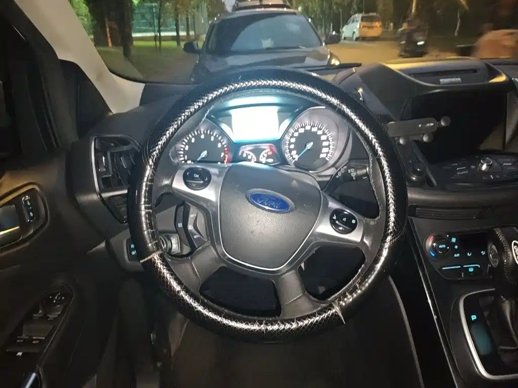 Фото 7 - Ford Kuga