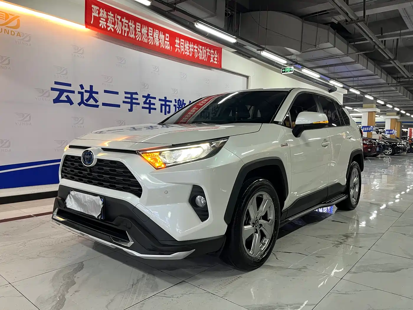 Toyota RAV4 Rongfang 2020 Hybrid 2.5L E-CVT 2WD Elite Edition фото 2