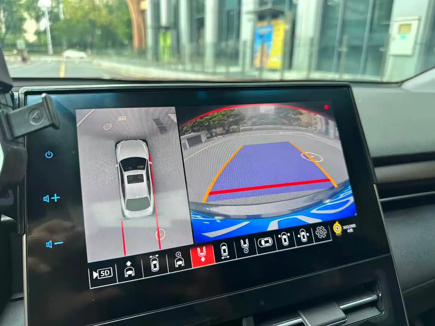 Toyota Avalon 2022 2.0L Luxury Edition фото 6