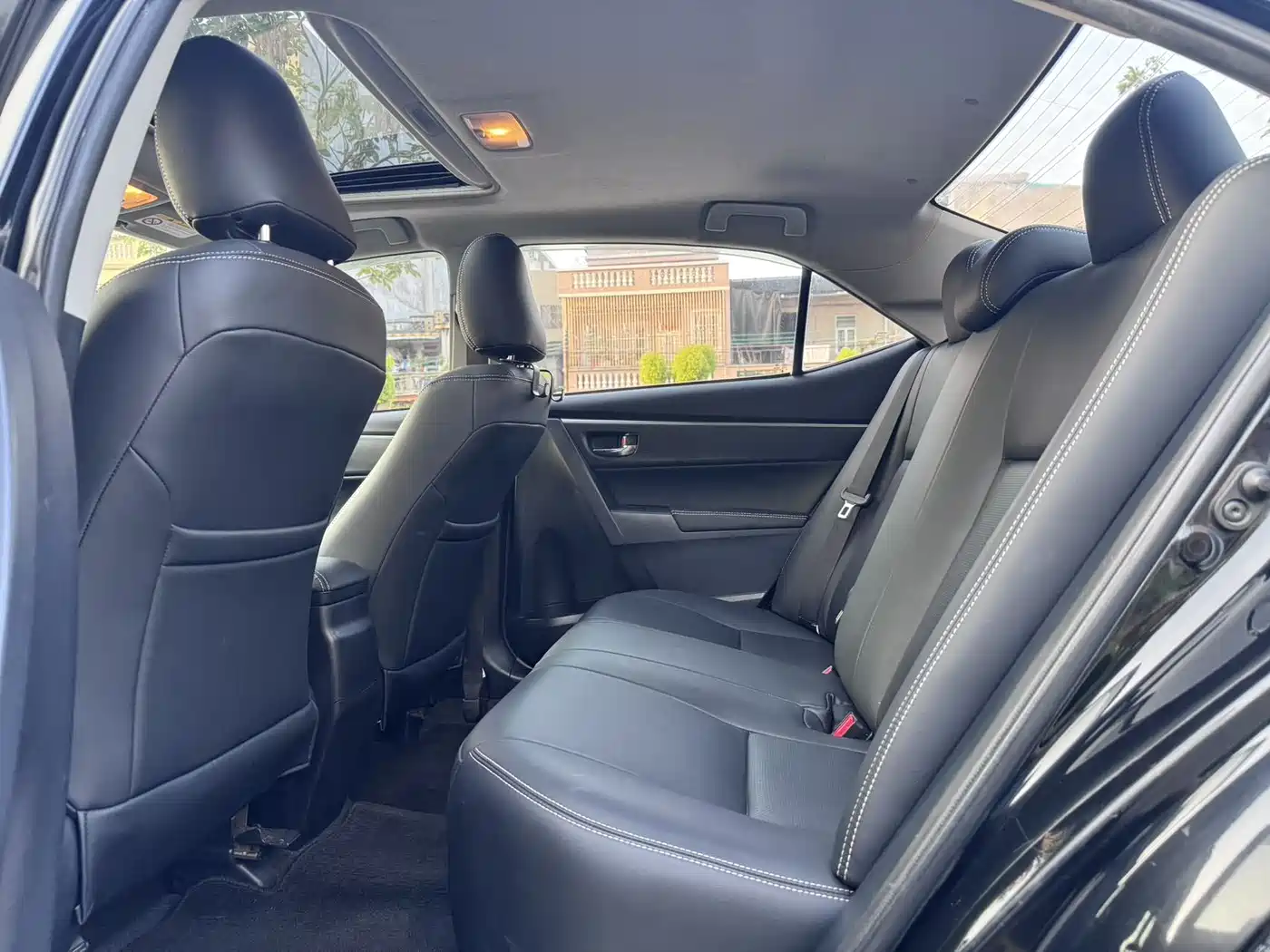 Toyota Levin 2014 1.6G CVT Elite Edition фото 4