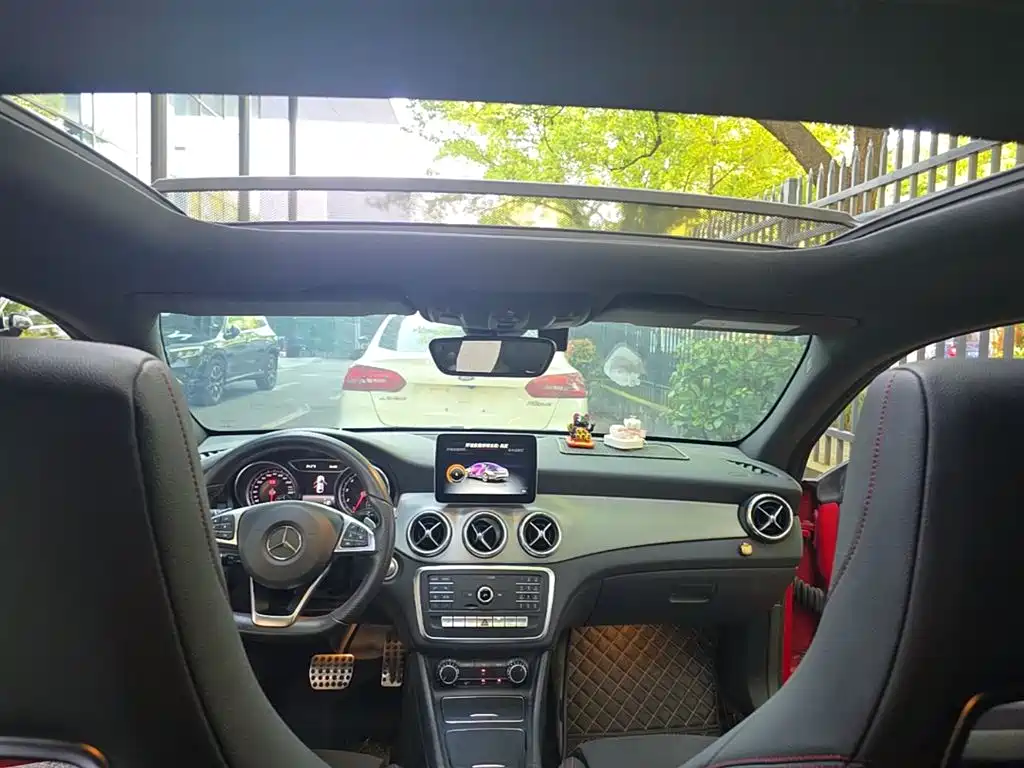 Mercedes-Benz CLA (Import) 2018 CLA 220 4MATIC фото 25