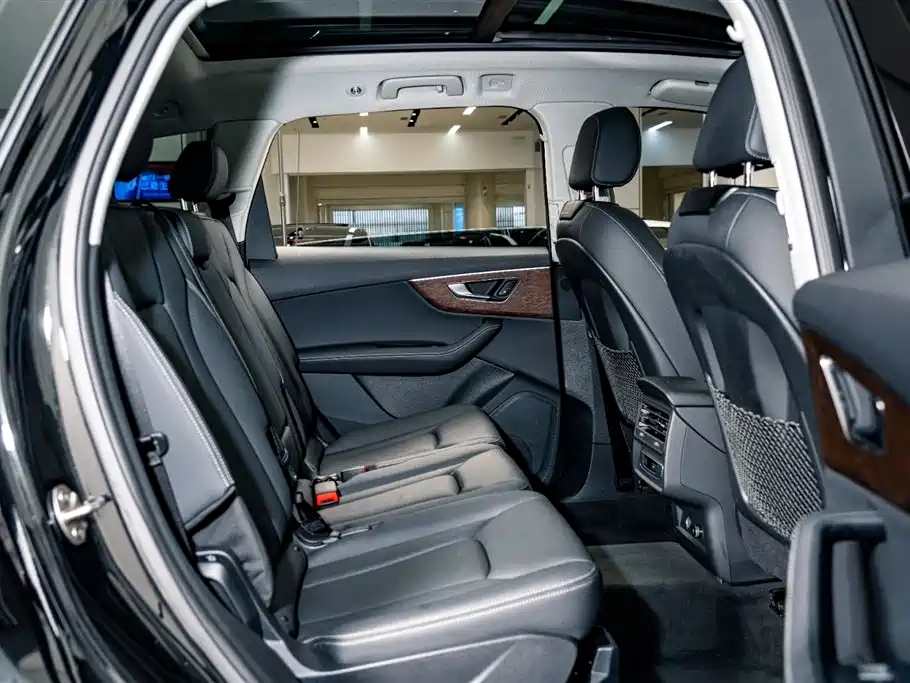 Audi Q7 2024 45 TFSI quattro S line Sport фото 20