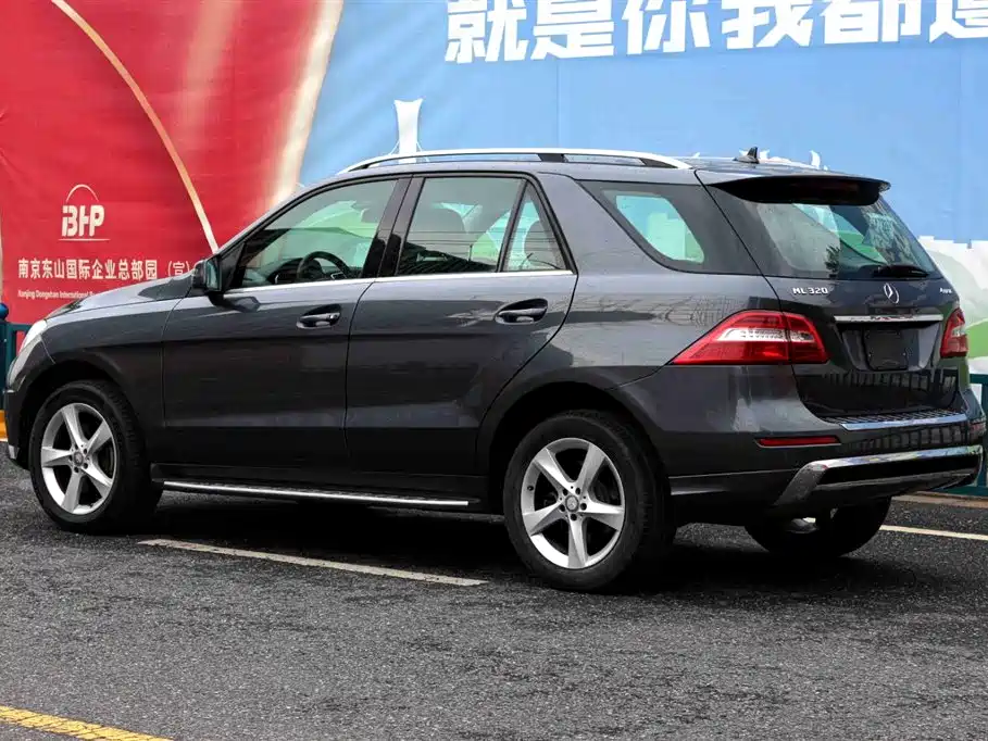 Mercedes-Benz M-Class 2014 ML 320 4MATIC фото 4