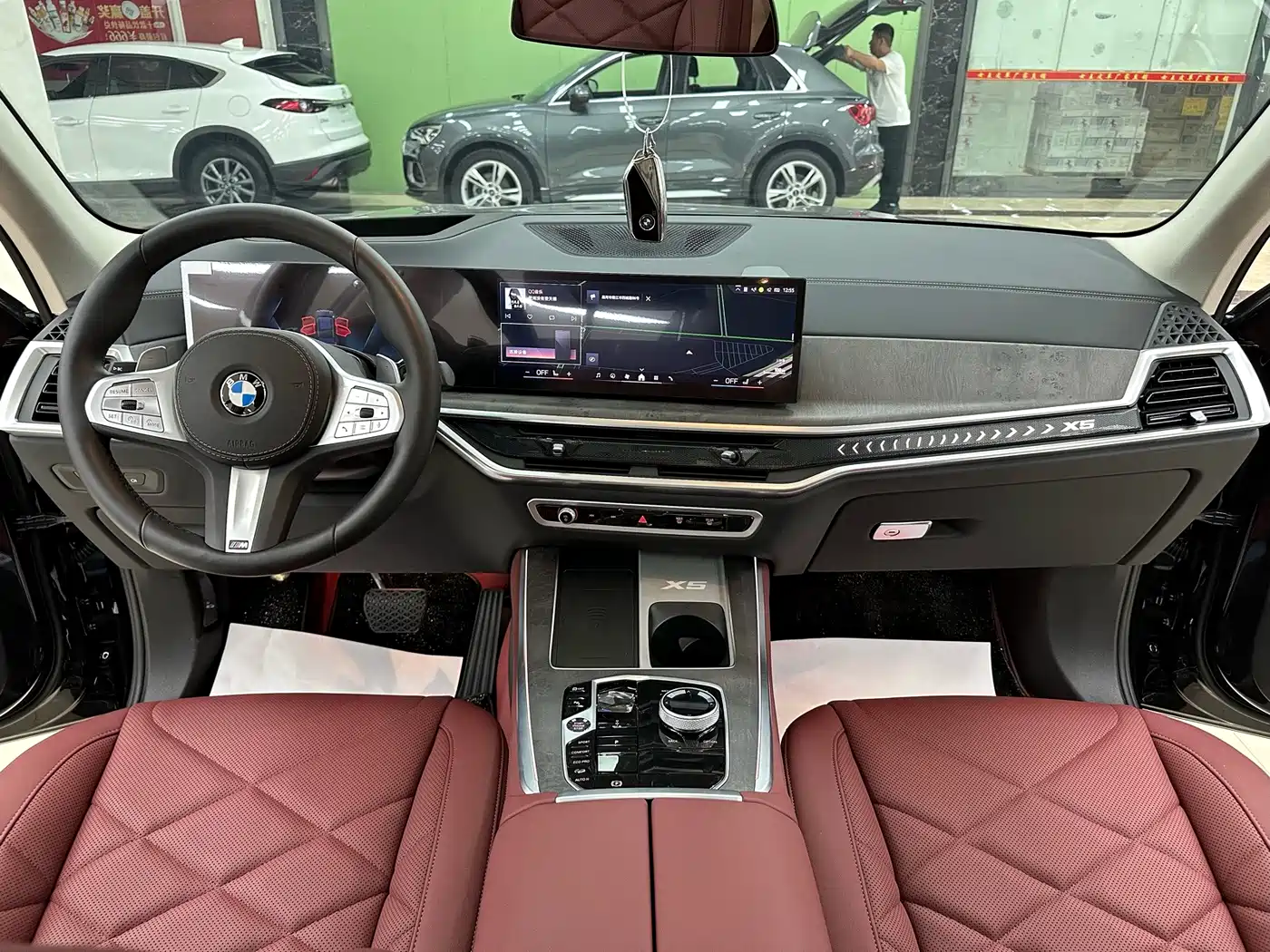 BMW X5 2026 2025 Model xDrive 30Li Exclusive M Sport Blackout Package