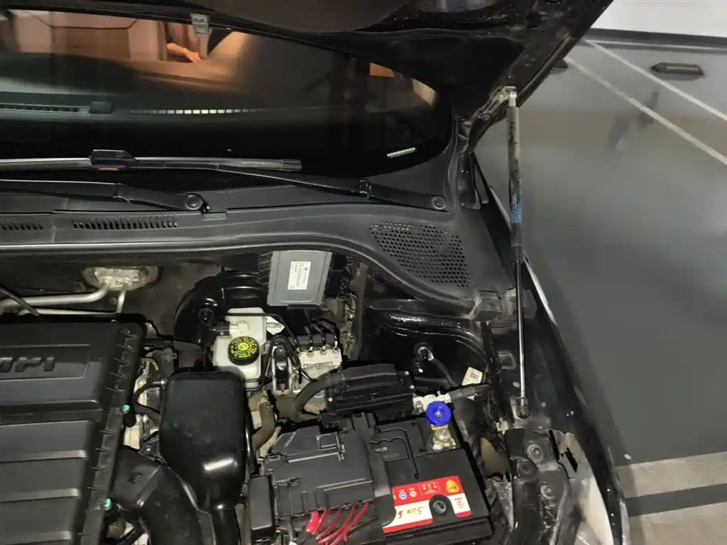 Volkswagen Santana 2015 1.6L Automatic Comfort Edition фото 24
