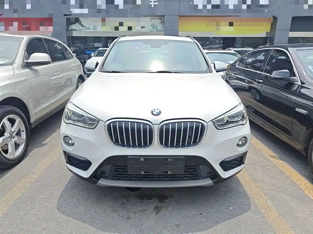 BMW X1 2016 sDrive18Li Premium Model фото 3