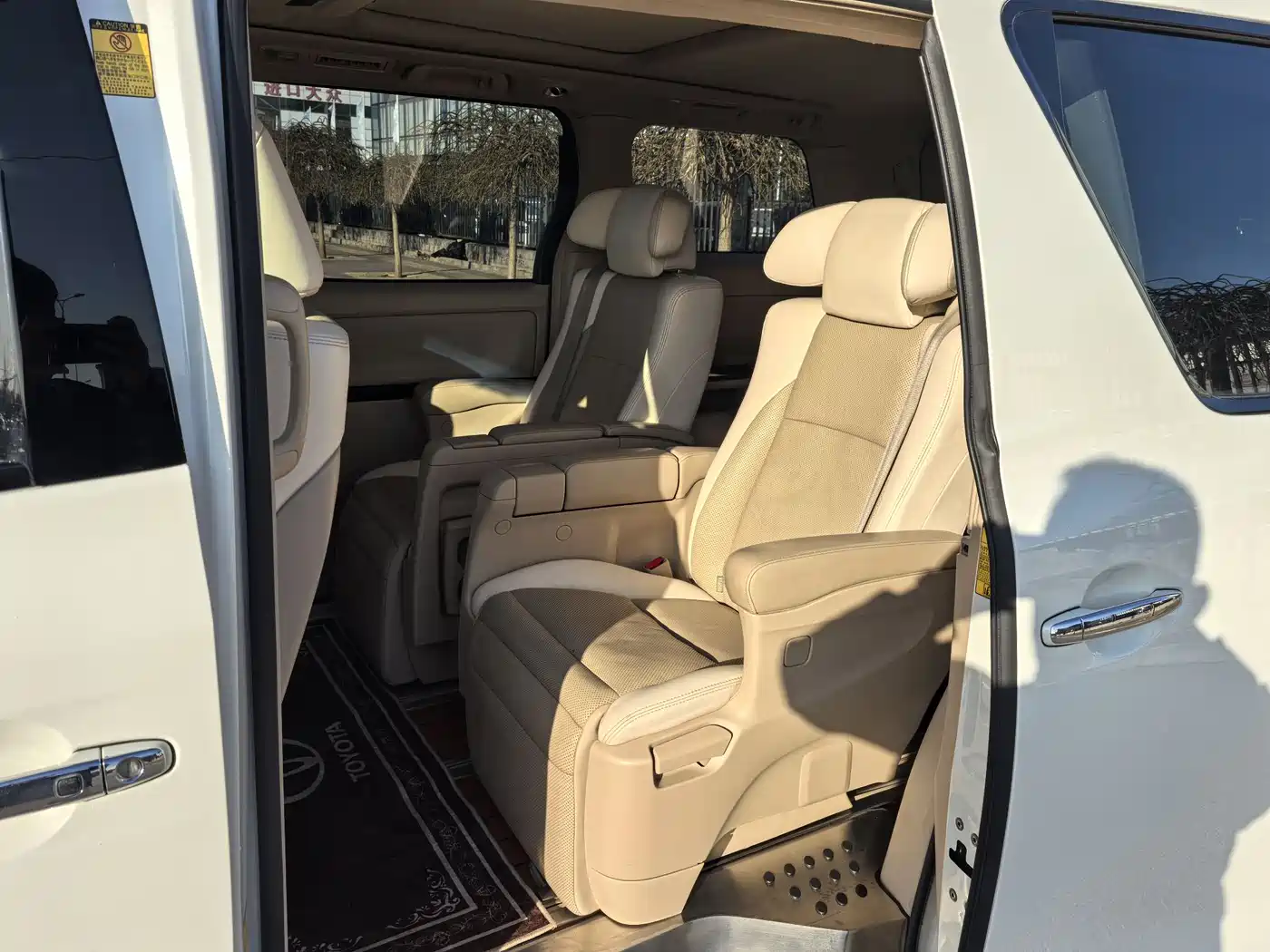 Toyota Alphard 2012 3.5L Premium Edition фото 15