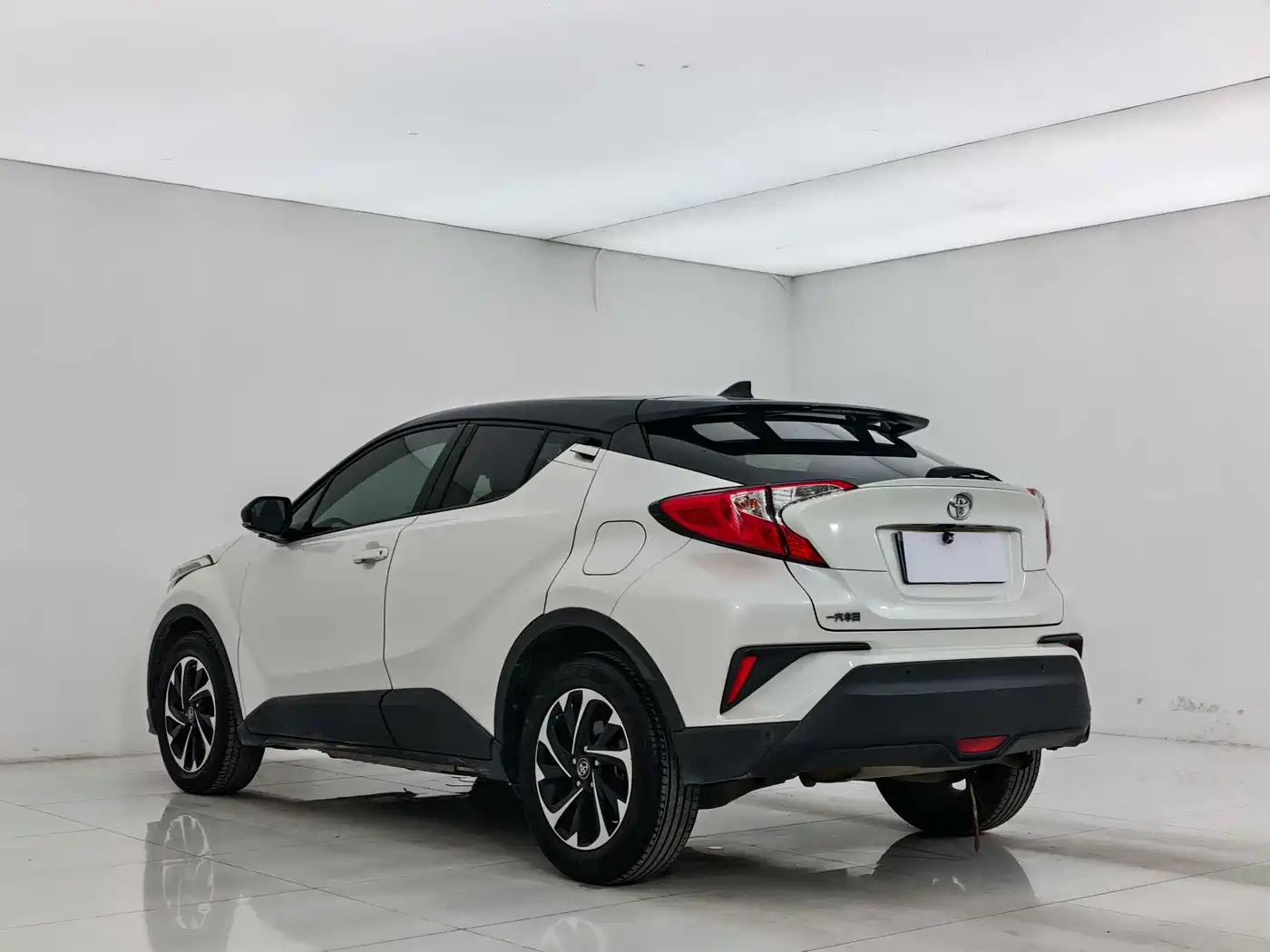 Toyota IZOA 2020 2.0L Yi Xiang Edition фото 5