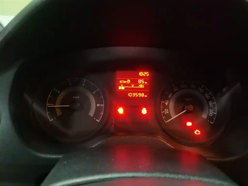 Peugeot 301 2014 1.6L Manual Comfort Edition фото 12