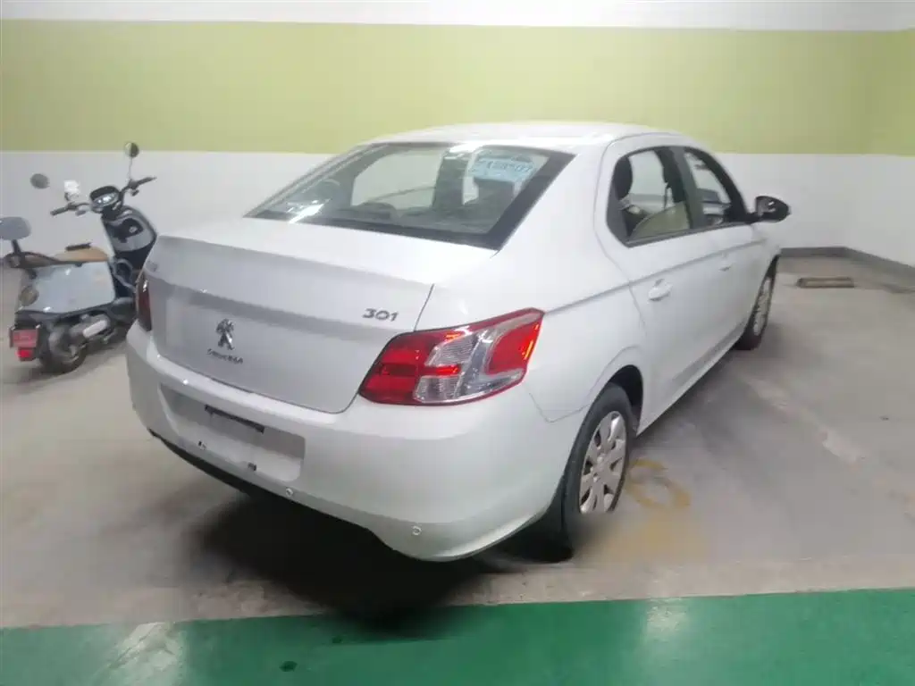 Peugeot 301 2014 1.6L Manual Comfort Edition фото 7