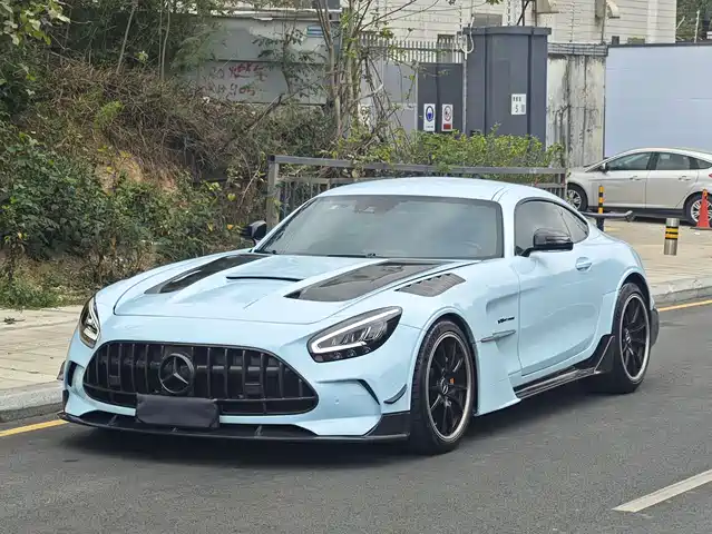 MERCEDES-BENZ AMG GT