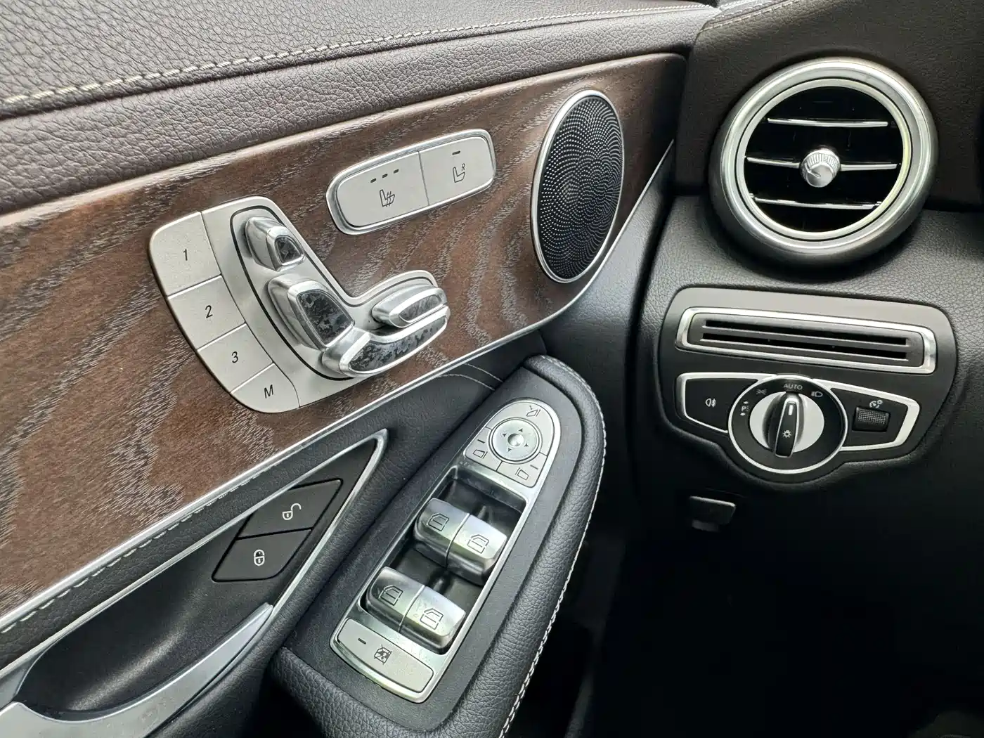 Mercedes-Benz GLC 2020 Facelift GLC 300 L 4MATIC Dynamic фото 14