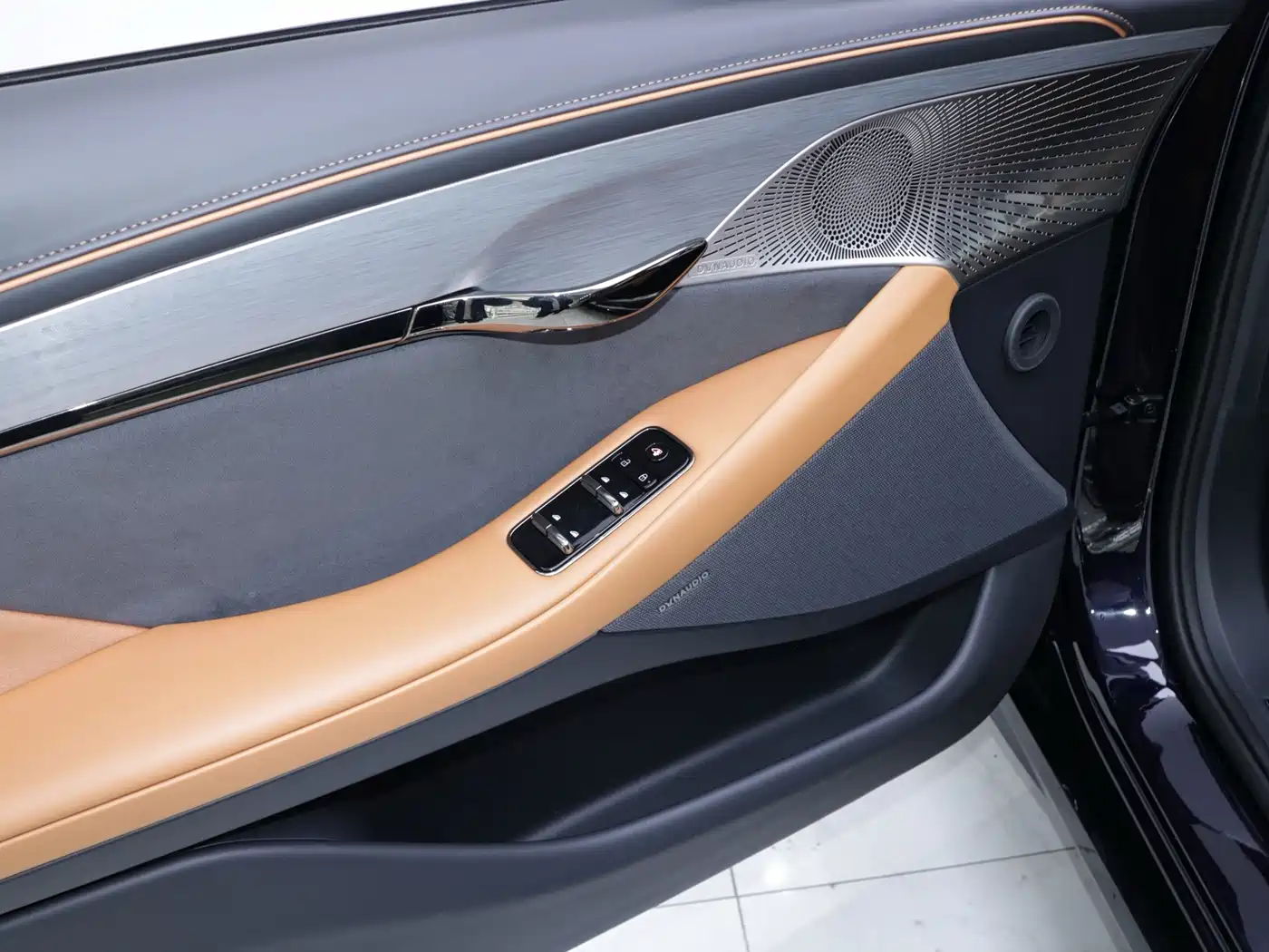Voyah Passion 2025 2024 PHEV AWD Ultra Long Range Flagship