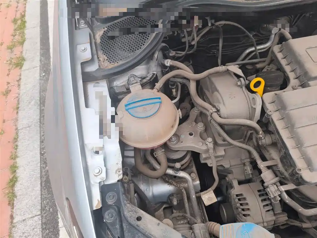 Volkswagen Polo 2014 1.4L Automatic Comfort Edition фото 23