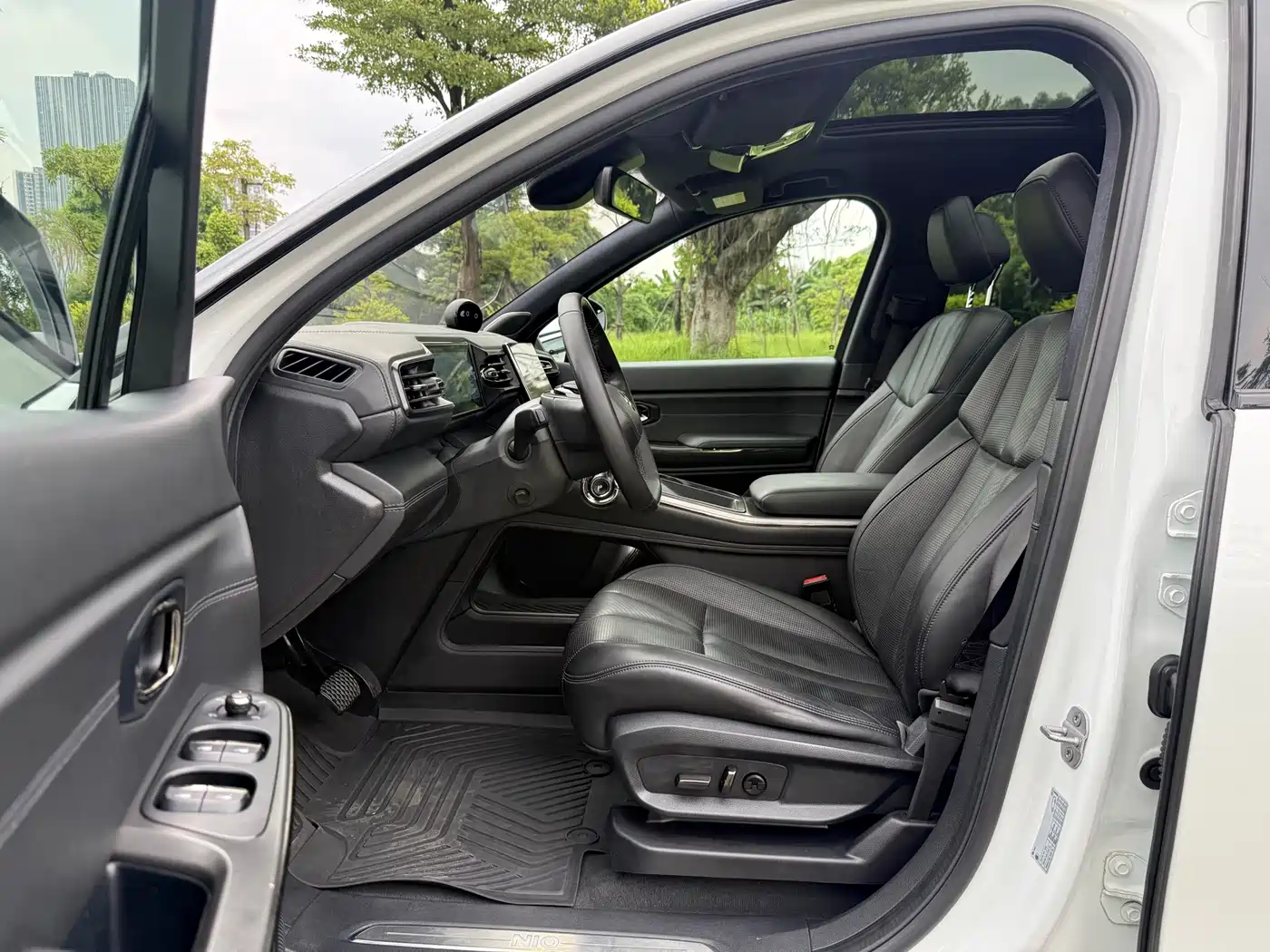 NIO ES8 2021 2020 Model 580KM Signature Edition 6-Seater