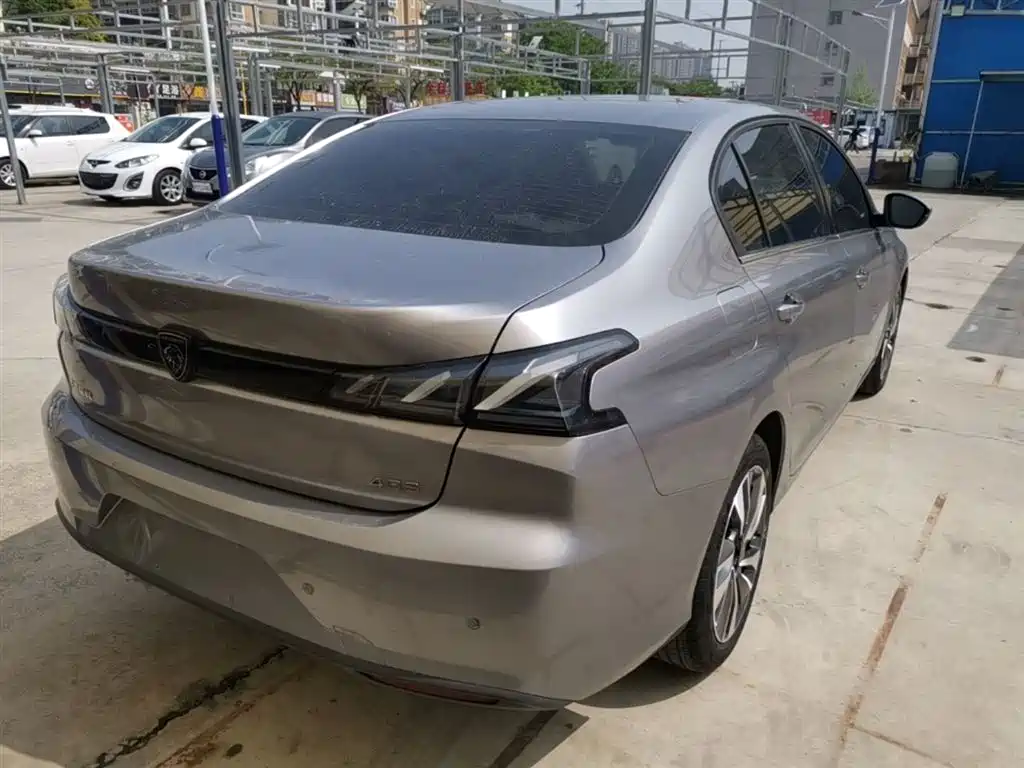 Peugeot 408 2022 1.6T Light Chaser Edition фото 7