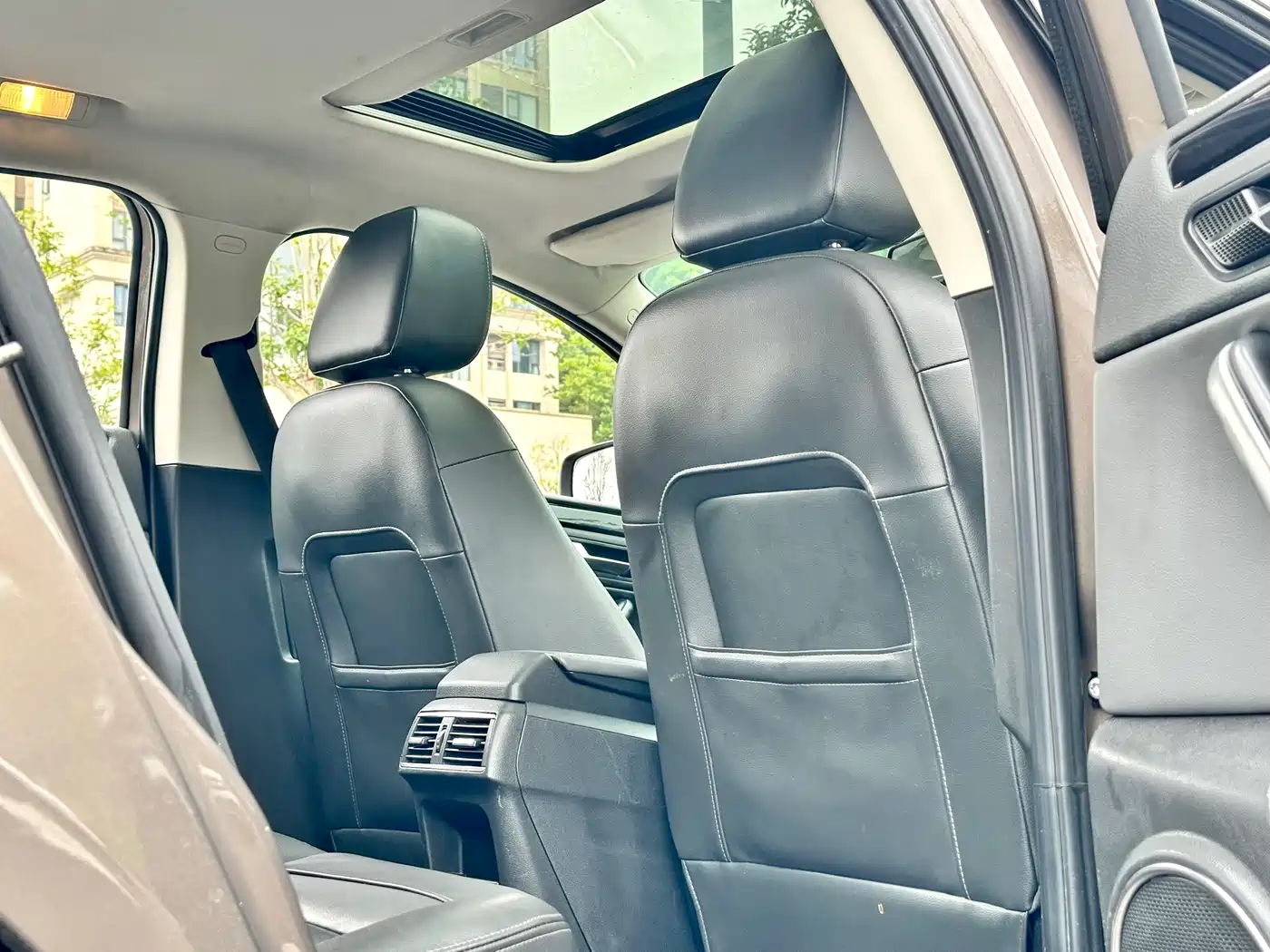 Qoros 3 2015 2014 Model Sedan 1.6T Automatic Premium