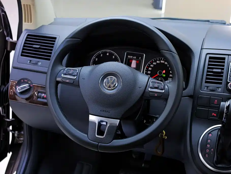 Volkswagen Multivan 2016 2012 2.0TSI 4WD Premium