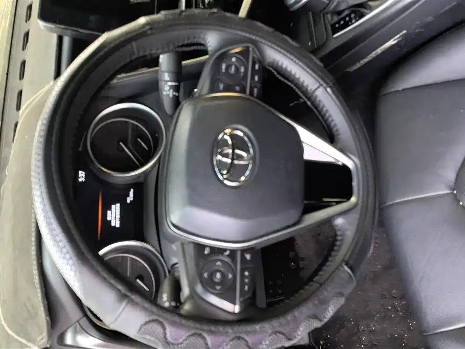 Toyota Camry 2021 2.0G Luxury Edition фото 15