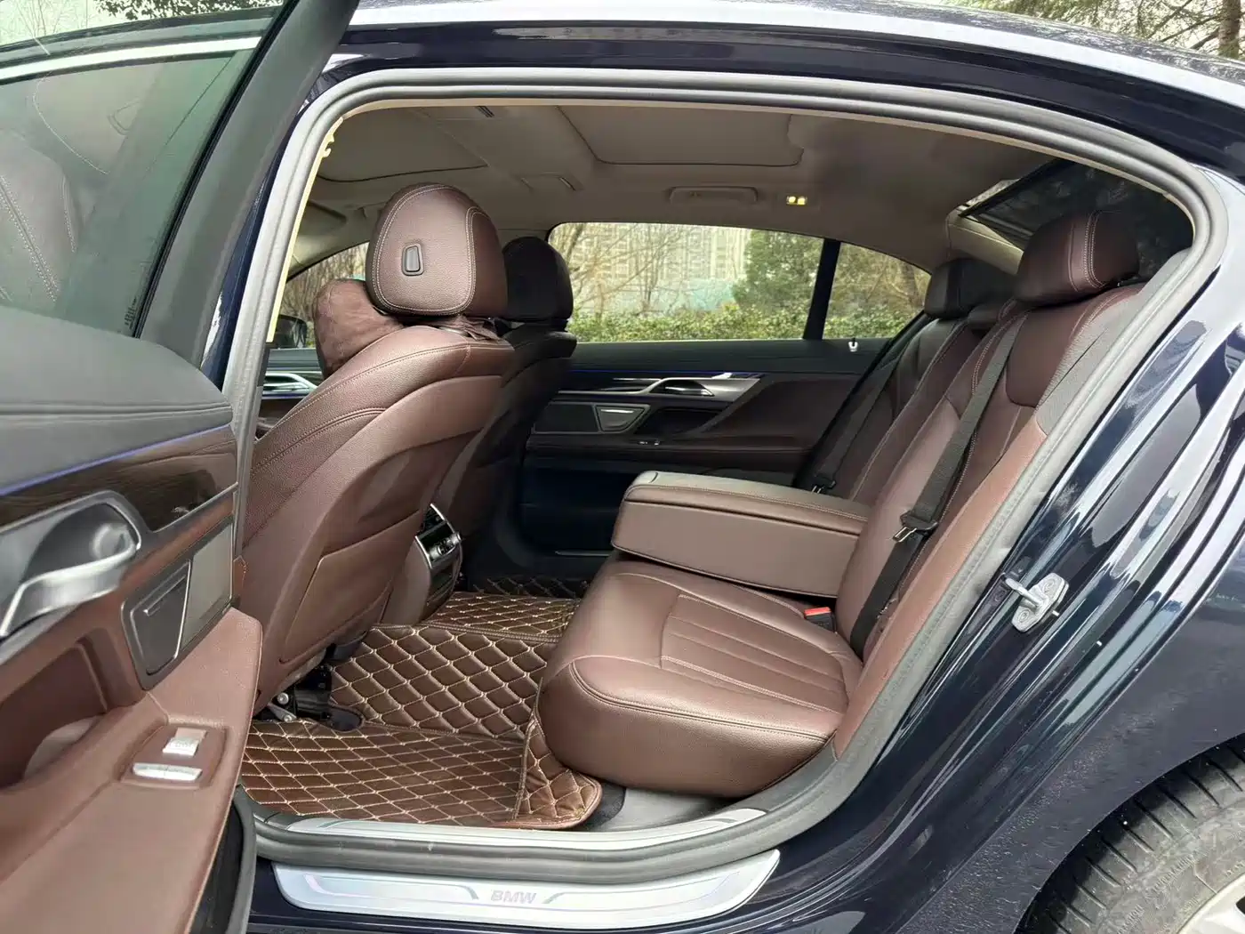 BMW 7 Series 2018 730Li Leading Type Excellence Package фото 10