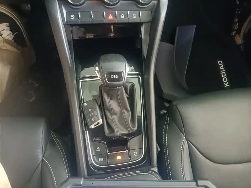 Škoda Kodiaq 2017 TSI330 7-seater 2WD Luxury Edition фото 14