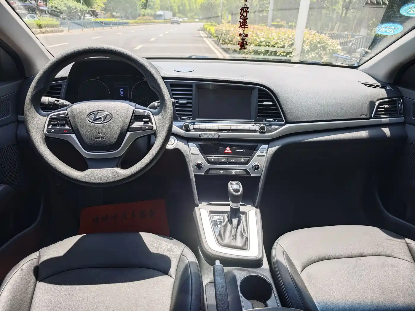 Hyundai Elantra 2016 Model 1.6L Automatic Smart Elite фото 9