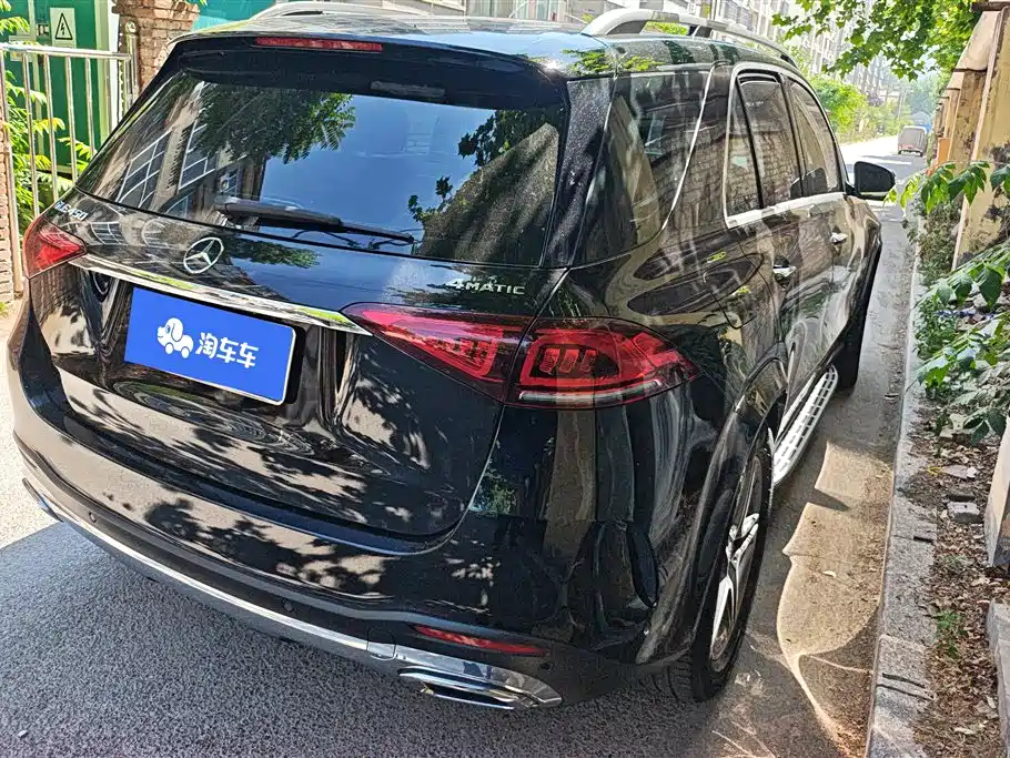 Mercedes-Benz GLE 2023 GLE 450 4MATIC Luxury фото 3