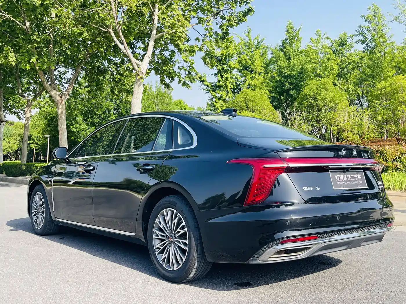 Hongqi H5 2024 1.5T DCT Smart Connect Flag Rhythm Edition фото 15