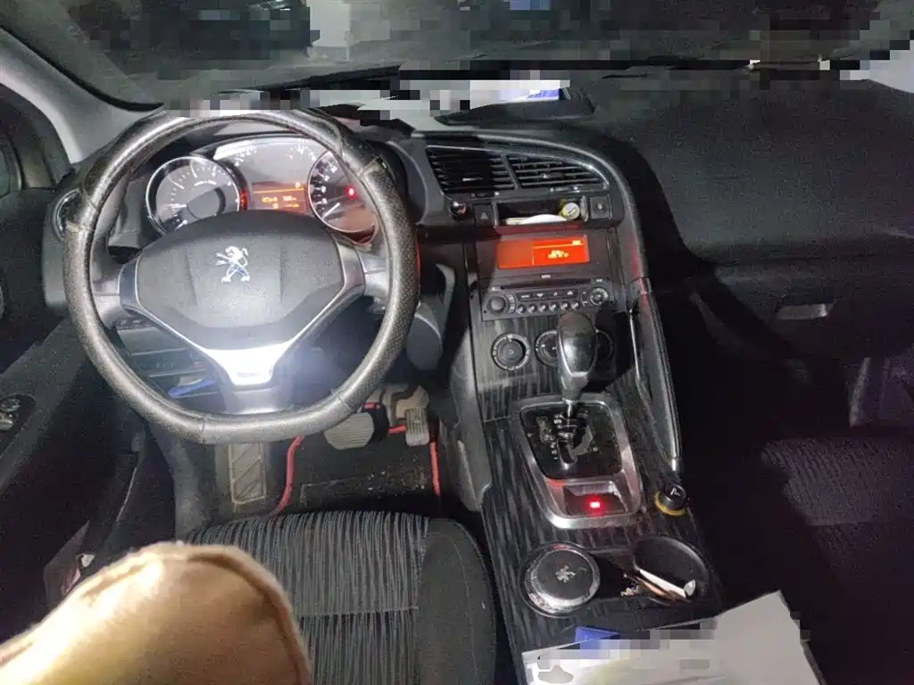 Peugeot 3008 2013 2.0L Automatic Classic Edition фото 13