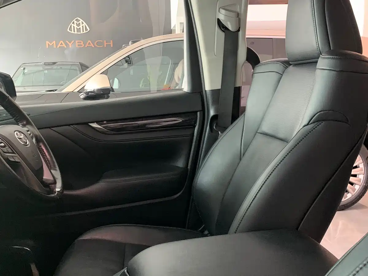 Toyota Alphard 2019 Hybrid 2.5L Premium Edition фото 18