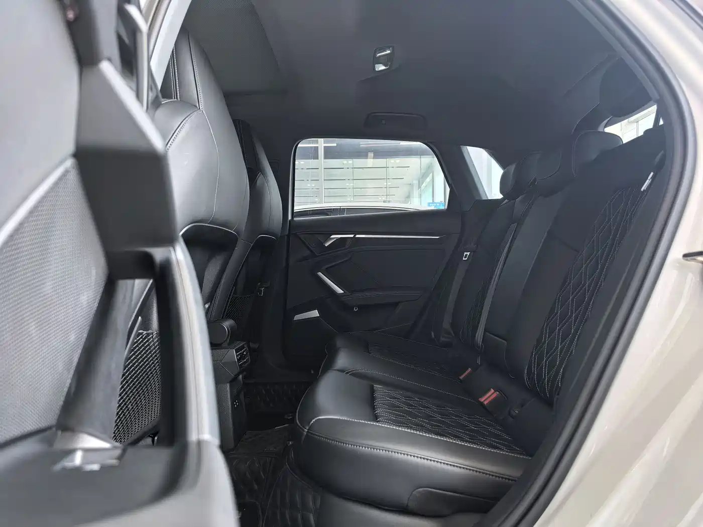 Audi A3 2025 Sportback 35TFSI Flying Premium фото 12